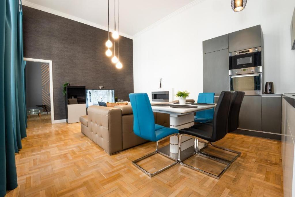 Deluxe Quentin Home Next To The Fashion Street Budapest Ngoại thất bức ảnh