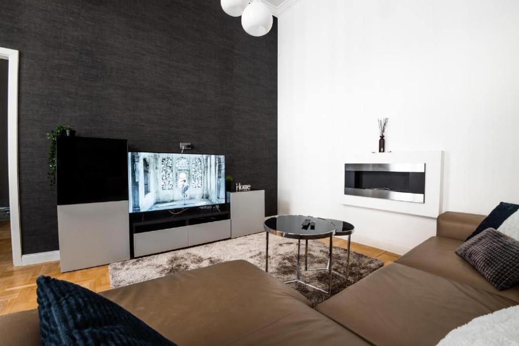Deluxe Quentin Home Next To The Fashion Street Budapest Ngoại thất bức ảnh